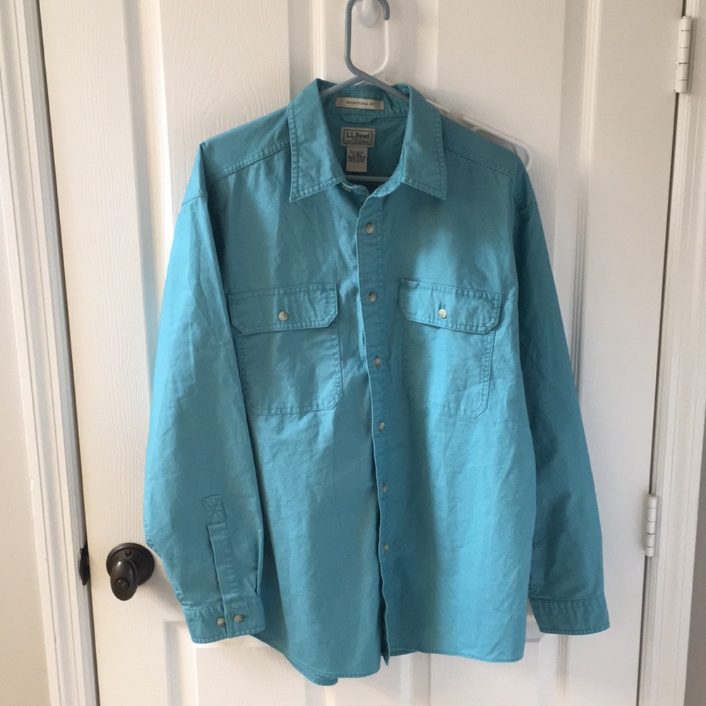 Turquoise men’s L.L.Bean Shirt Size M